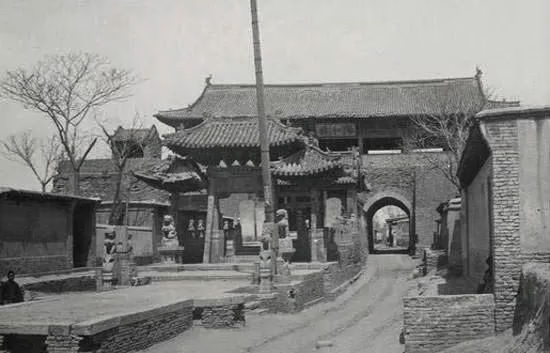 Tourism-boosting rebuilding of historic buildings and urban form: the case study of Yanghe Tower and its urban morphology in Zhengding, China